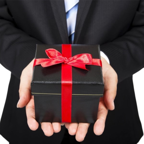 Как вернуть дорогостоящий подарок родственникам?