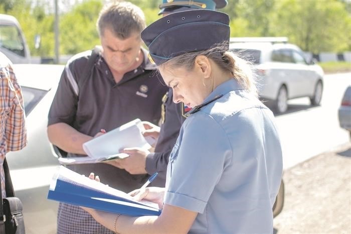 Чего не стоит делать, если долг уже взыскивается с сберкарты